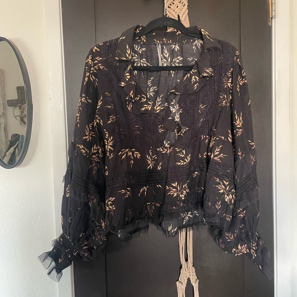 ANTHROPOLOGIE - V Neck Ruffled Blouse